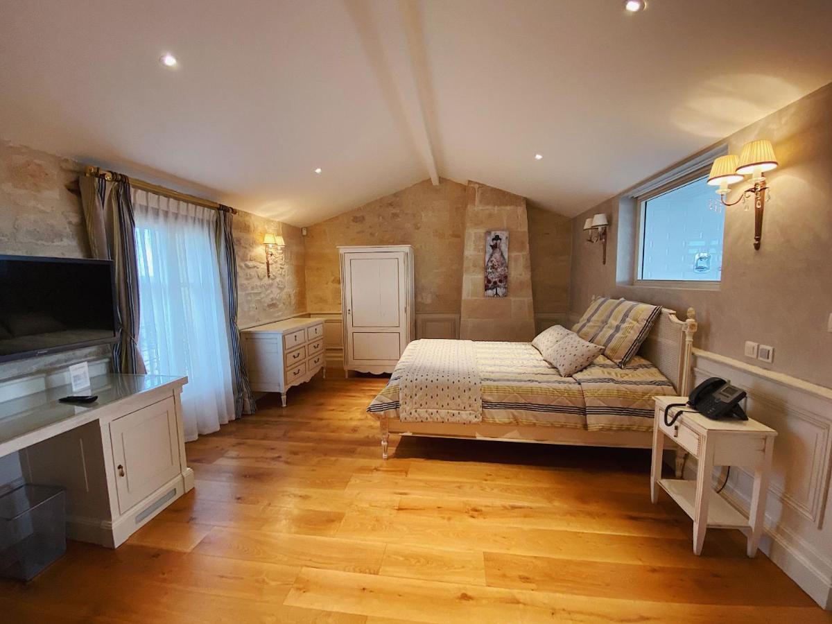 Château La Rose Perrière Lussac  Quarto foto