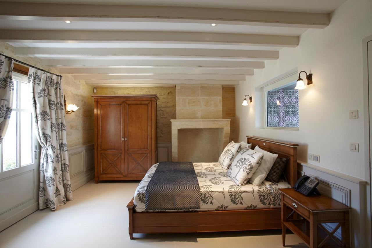 Château La Rose Perrière Lussac  Quarto foto